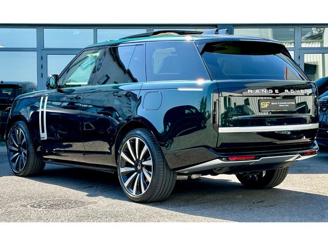 Image for 2026 Land Rover Range Rover ++SV BRITISH RACING GREEN / AUTOBIOGRAPHY++