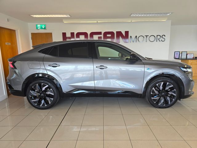 Image for 2024 Renault Rafale Esprit Alpine E Tech 200 Hybrid Automatic