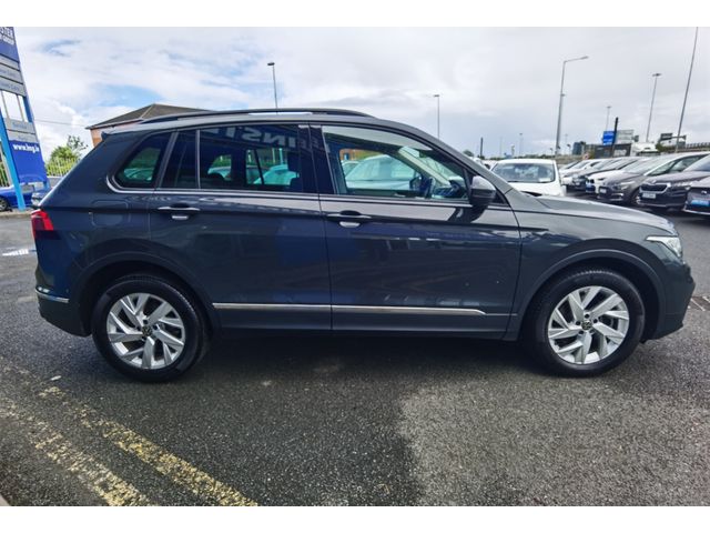 Image for 2022 Volkswagen Tiguan 1.4 TSI LIFE AUTOMATIC PETROL PLUG-IN HYBRID - FINANCE AVAILABLE - CALL US TODAY ON 01 492 6566 OR 087-092 5525