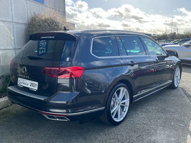 Image for 2021 Volkswagen Passat R-LINE ESTATE AUTOMATIC 2.0 DIESEL //HIGH SPEC//FULL LEATHER ELECTRIC HEATED SEATS//DRIVER MASSAGE SEAT//360 PARKING CAMERAS//KEYLESS ENTRY//