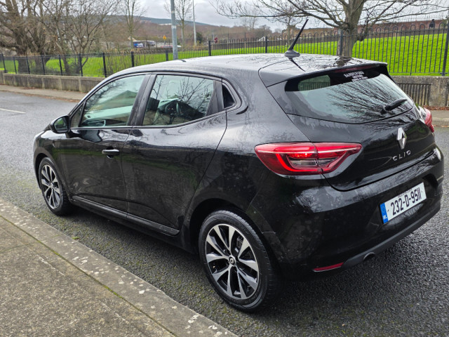 Image for 2023 Renault Clio Equilibre TCE 90 CVT Dfull MY2