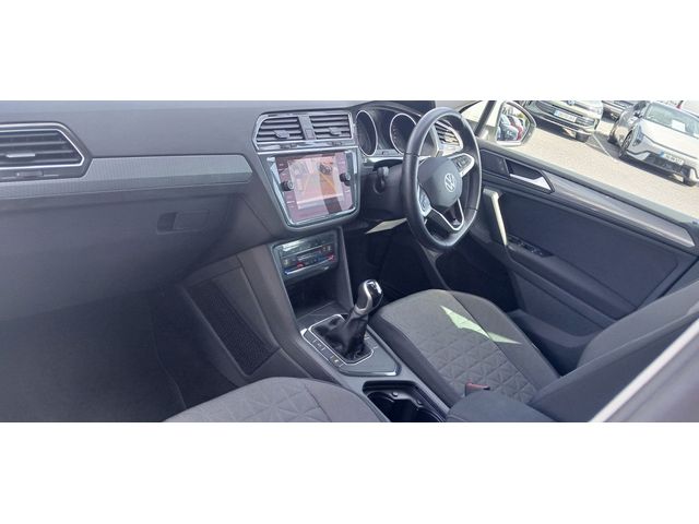 Image for 2024 Volkswagen Tiguan Life 2.0 TDI 122HP **REAR VIEW CAMERA, APP CONNECT, BLUETOOTH**