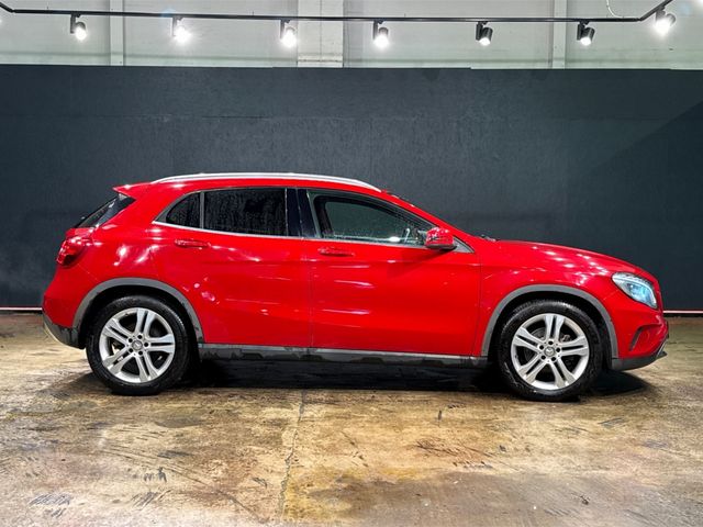 Image for 2016 Mercedes-Benz GLA Class HALF BLACK LEATHER - FACTORY ALLOYS - CRUISE CONTROL