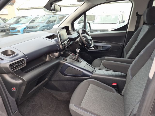 Image for 2022 Peugeot Rifter Allure Lowered Floor Wheelchair Access