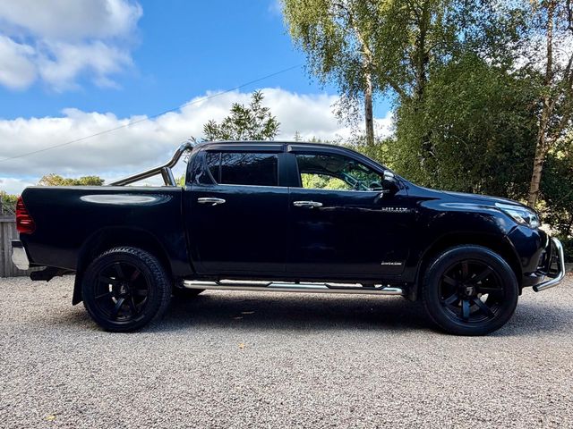 Image for 2017 Toyota Hilux D-4D INVINCIBLE DC 4WD *Auto…Leather…Full Service History* 