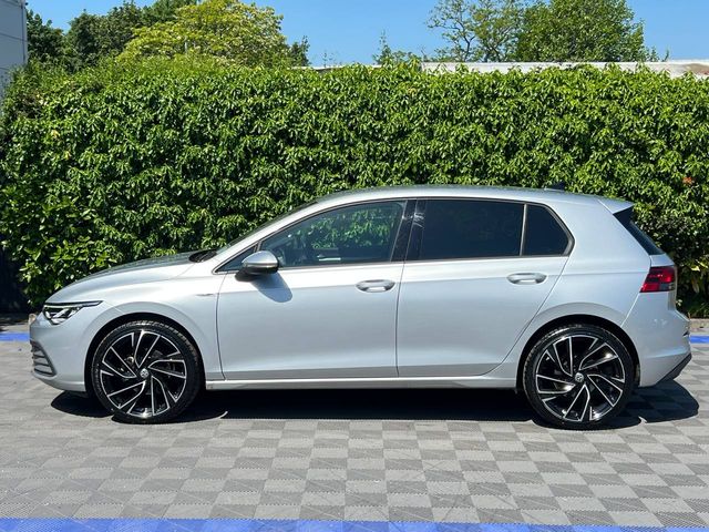 Image for 2023 Volkswagen Golf R-LINE PACK 1.0 TSI AUTO // DIGITAL CLIMATE CONTROL // NEW 19" R-LINE ALLOYS // WIRELESS CHARGING BAY