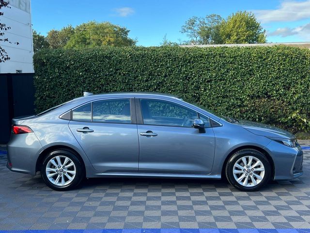 Image for 2023 Toyota Corolla 1.8 HYBRID AUTO // ADAPTIVE CRUISE CONTROL // REVERSE CAMERA // BLUETOOTH MUSIC