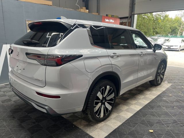 Image for 2024 Mitsubishi Outlander 2024 MITSUBISHI OUTLANDER PHEV P 4WD 2.4 AUTOMATIC / CRUISE CONTROL / 360 CAMERA / PANORAMIC SUNROOF/ ELECTRIC MEMORY & HEATED SEATS / PADDLE SHIFTERS / HEATED STEERING WHEEL / 7 SEATS OPTION AND MOR