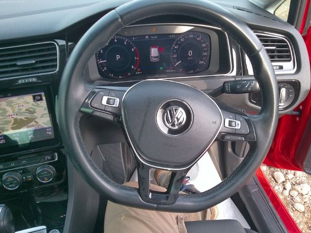 Image for 2017 Volkswagen Golf Highline 