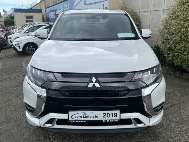Image for 2019 Mitsubishi Outlander S EDITION 4WD PHEV 2.4 PETROL HYBRID AUTO //HIGH SPEC//VERY LOW MILES//FULL LEATHER ELECTRIC HEATED SEATS//REVERSE CAMERA//SUNROOF//ADAPTIVE CRUISE CONTROL//KEYLESS ENTRY//