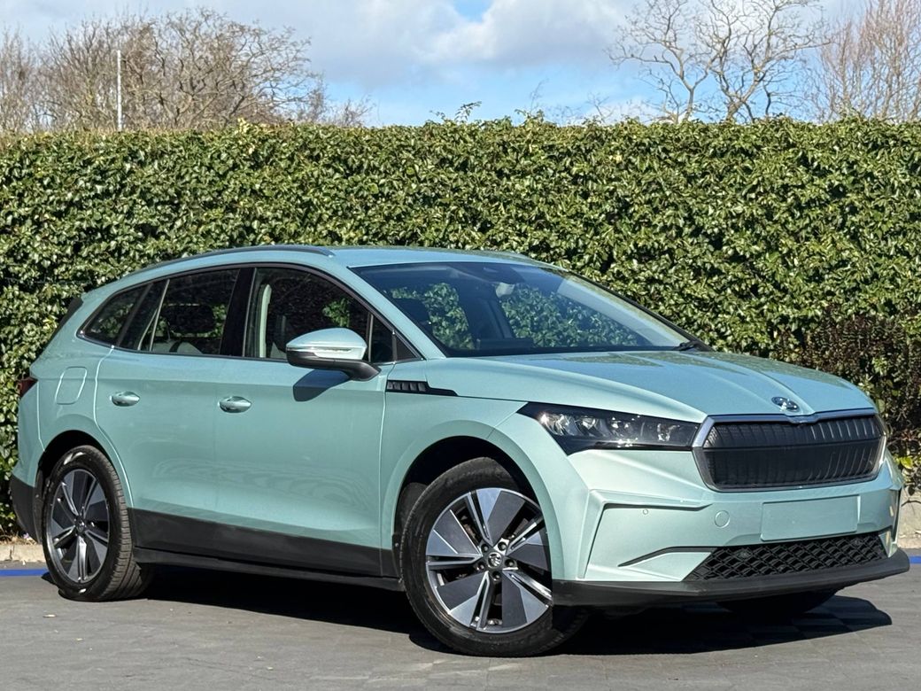 Image for 2023 Skoda Enyaq IV 80 // SERVICE HISTORY // APPLE CARPLAY/ANDROID AUTO // REVERSE CAMERA // HALF LEATHER HEATED SEATS