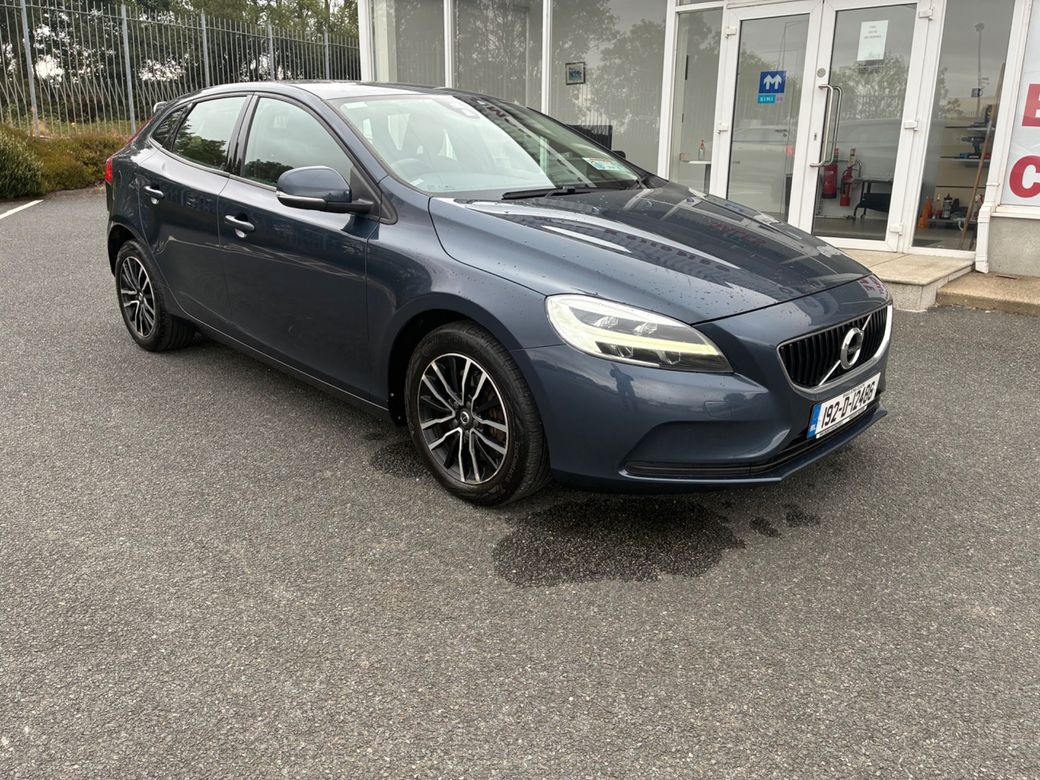Image for 2019 Volvo V40 D3 MOM ED 5DR Auto