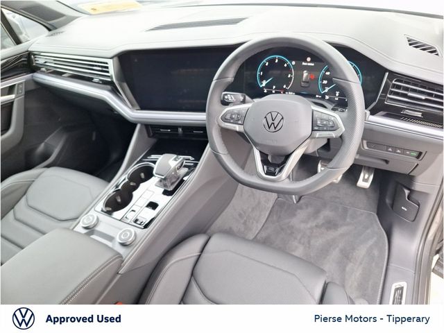 Image for 2025 Volkswagen Touareg 3.0TDI 231HP R LINE 4M DSG