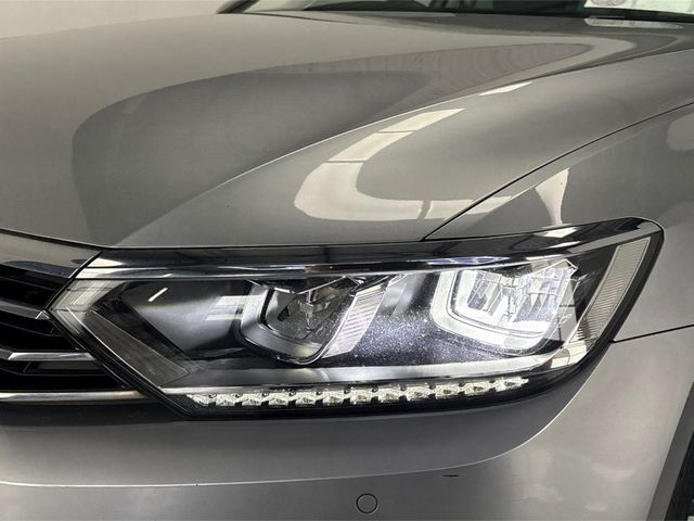 Image for 2019 Volkswagen Passat HIGHLINE 2.0 TDI 6SPEED **FULL BLACK HALF LEATHER INTERIOR**REVERSE CAMERA**PARKING SENSORS**AUTOHOLD**ELECTRIC HANDBRAKE**TOUCHSCREEN INFOTAINMENT SYSTEM**APPLE CARPLAY**ANDROID AUTO**DIGITAL DASH**