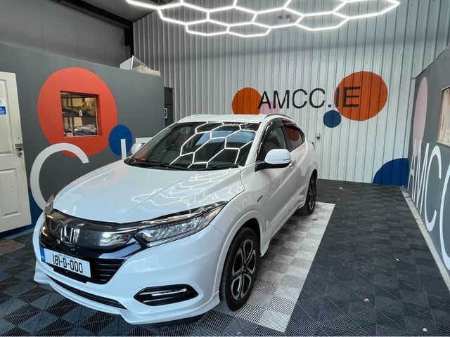 Image for 2018 Honda Vezel 2018 HONDA VEZEL HYBRID Z SENSING 1.5 AUTOMATIC / CRUISE CONTROL / REVERSE CAMERA AND MORE