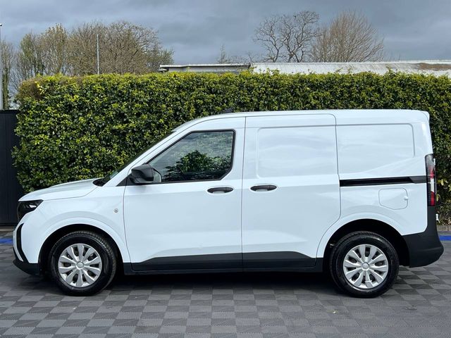 Image for 2025 Ford Transit COURIER TREND 1.5 D ECOBLUE // VERY LOW MILEAGE // APPLE CARPLAY/ANDROID AUTO // HEATED SEATS
