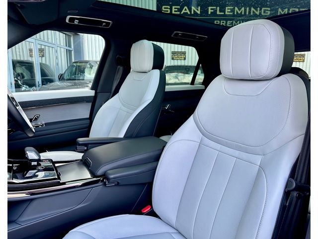 Image for 2025 Land Rover Range Rover Sport DYNAMIC SE P460E