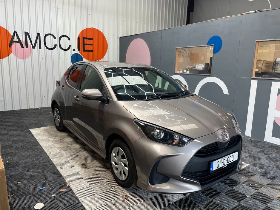 Image for 2021 Toyota Yaris 2021 TOYOTA YARIS X 1.0 AUTOMATIC / REVERSE CAMERA AND MORE
