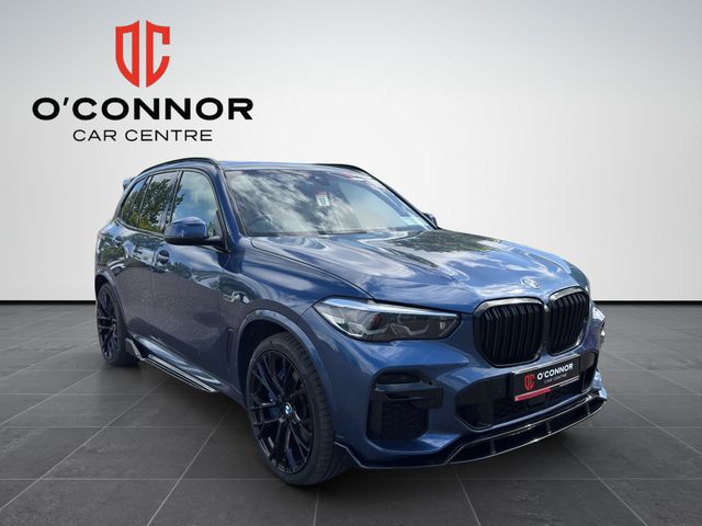 Image for 2022 BMW X5 “Family car with the attitude of a nightclub owner.”