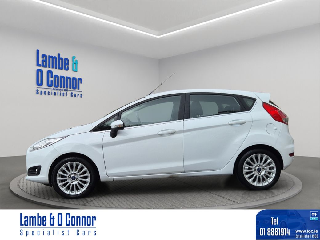 Image for 2016 Ford Fiesta 1.25 ZETEC * ARGENTO * 5 DOOR * ALLOYS * SAT NAV * LOW KMS * 
