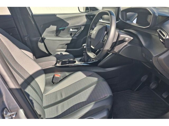 Image for 2021 Peugeot 2008 Allure 1.5 Blue HDi Diesel 110bhp