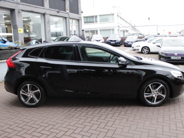 Image for 2016 Volvo V40 ESTATE 5DR D4 2.0 AUTO