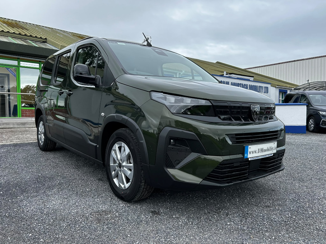 Image for 2027 Peugeot Rifter Wheelchair Accessible