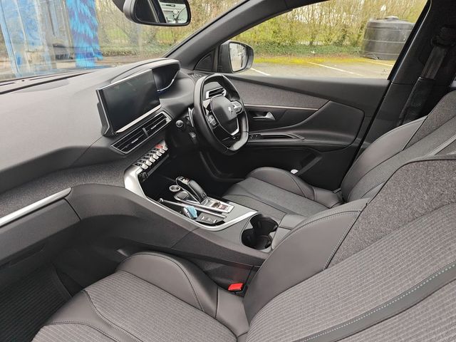 Image for 2023 Peugeot 5008 ALLURE 1.5 BLUEHDI 130HP AUTO