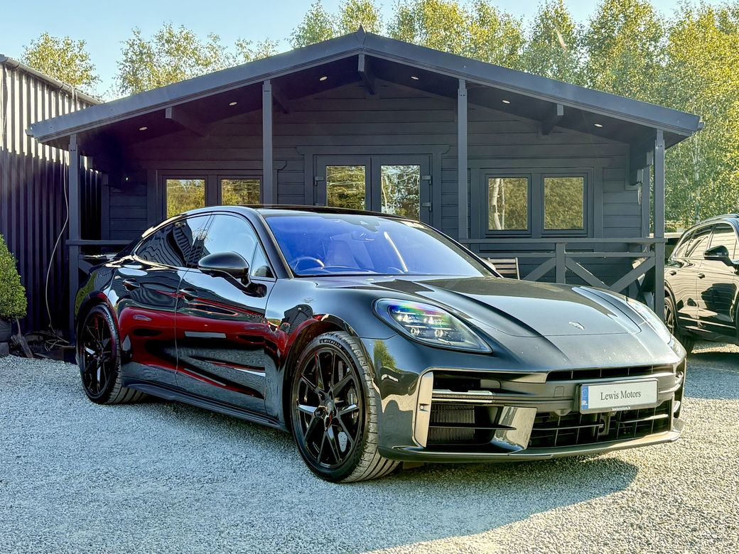 Image for 2025 Porsche Panamera Turbo E-Hybrid **DEPOSIT TAKEN** 680BHP, BOSE SOUND SYSTEM, 360 CAMERA, CARBON CERAMIC BRAKES, AIR SUSPENSION