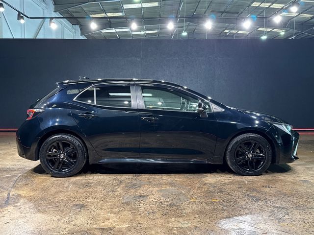 Image for 2021 Toyota Corolla HYBRID 1.8 AUTOMATIC - G STYLE - BLACK HALF LEATHER - HEATED STEERING WHEEL - FACTORY ALLOYS - CRUISE CONTROL - REAR CAMERA