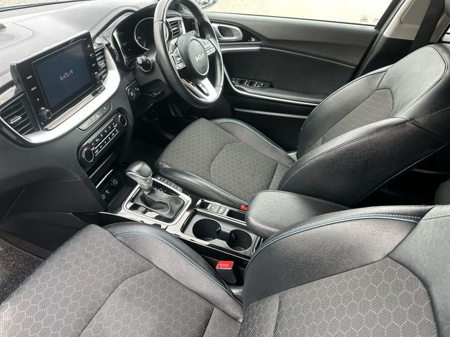 Image for 2022 Kia Ceed 1.6 GDI PHEV