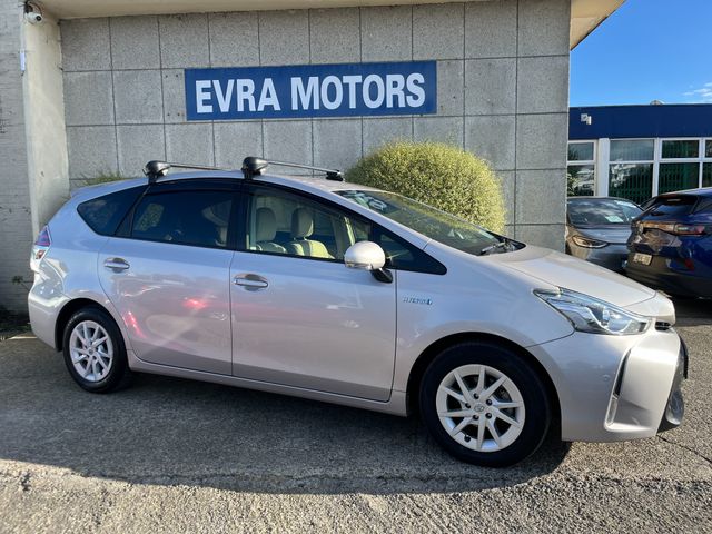 Image for 2018 Toyota Prius Alpha 7 SEATER AUTOMATIC HYBRID 1.8 PETROL //HALF LEATHER SEATS//KEYLESS ENTRY//ADAPTIVE CRUISE CONTROL//ELECTRIC DRIVERS SEAT// 