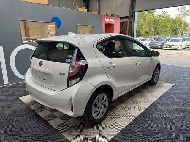 Image for 2021 Toyota Aqua 2021 TOYOTA AQUA L 86K KMS HYBRID AUTOMATIC 1.5/ PARKING CAMERA/ DIGITAL INSTRUMENT CLUSTER