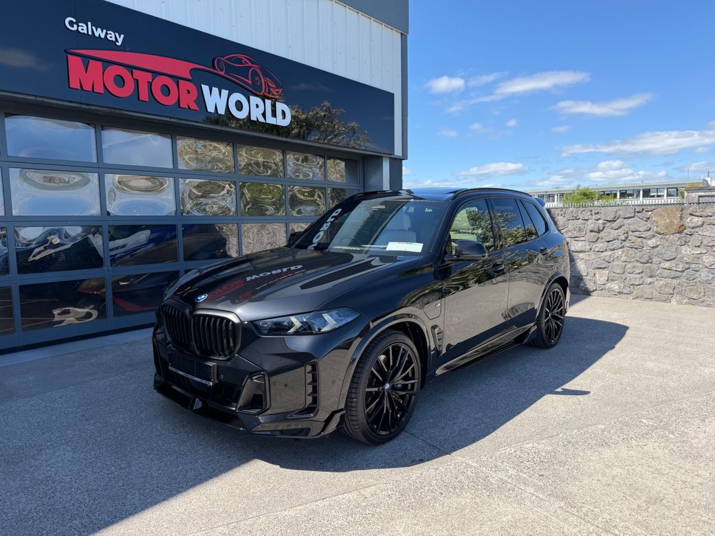 Image for 2025 BMW X5 X DRIVE50E M SPORT PRO & Comfort Plus Package