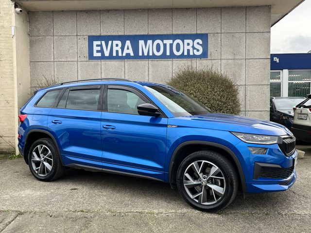 Image for 2023 Skoda Kodiaq 7 SEATER SPORTLINE AUTOMATIC 2.0 DIESEL //HIGH SPEC//PANORAMIC GLASS ROOF//HEATED STEERING WHEEL//ADAPTIVE CRUISE CONTROL//KEYLESS ENTRY//