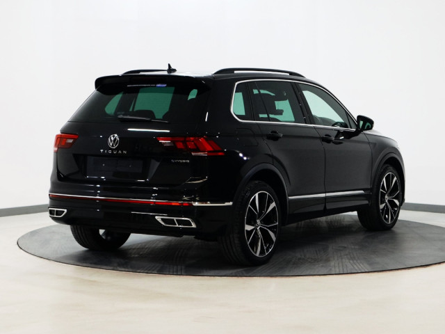 Image for 2023 Volkswagen Tiguan *18* R-LINE TSI DSG