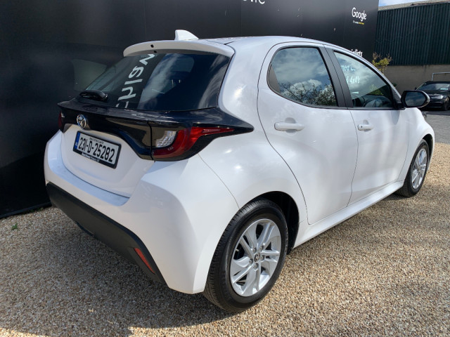 Image for 2023 Toyota Yaris 1.0 LUNA 5DR // STUNNING CONDITION // ONE OWNER // IRISH CAR // ALLOY WHEELS, REVERSE CAMERA AND AIR CON // 