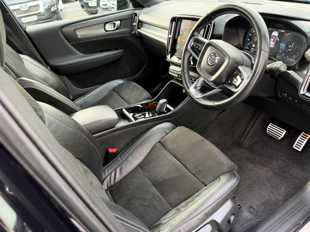 Image for 2022 Volvo XC40 