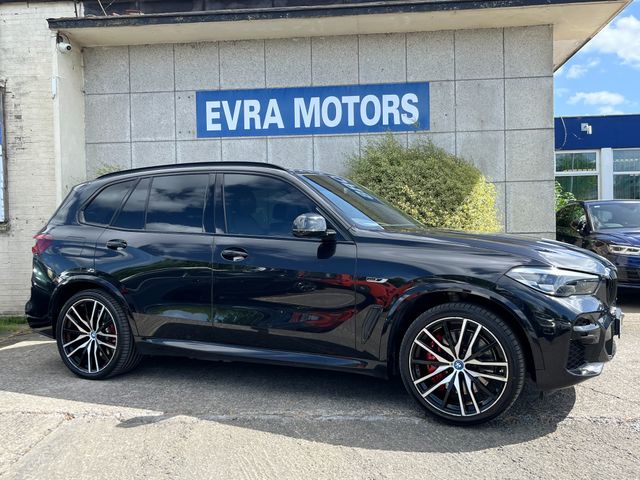 Image for 2023 BMW X5 XDRIVE 45E M-SPORT PHEV 3.0 PETROL //HIGH SPEC//MERINO LEATHER//HARMAN KARDON SOUND SYSTEM//HEAD UP DISPLAY//HEATED STEERING WHEEL// 