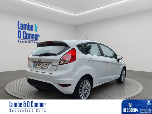 Image for 2016 Ford Fiesta 1.25 ZETEC * ARGENTO * 5 DOOR * ALLOYS * SAT NAV * LOW KMS * 