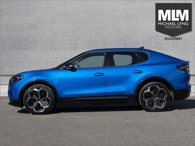 Image for 2025 Ford Capri Premium Extended Range