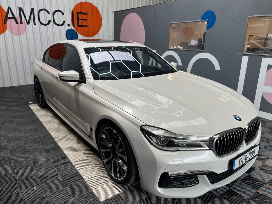Image for 2017 BMW 7 Series 2017 BMW 740E iPERFORMANCE 2.0 AUTOMATIC / CRUISE CONTROL / 360 CAMERA / ELECTRIC MEMORY MASSAGING & HEATED SEATS / PADDLE SHIFTERS / AMBIENT LIGHTS / PANORAMIC SUNROOF AND MORE