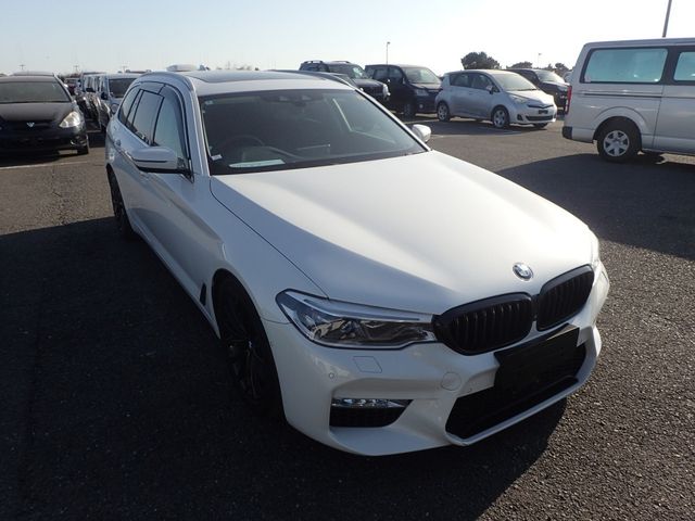 Image for 2017 BMW 5 Series 523D SPORT DIESEL AUTOMATIC ESTATE**M5 REPLICA**PAN ROOF** MEGA SPEC=FULLY LOADED // ELECTRIC HEATED LEATHER SEATS // APPLE CARPLAY // ELECTRIC TAILGATE // PRIVACY PACK // IMMACULATE EXAMPLE