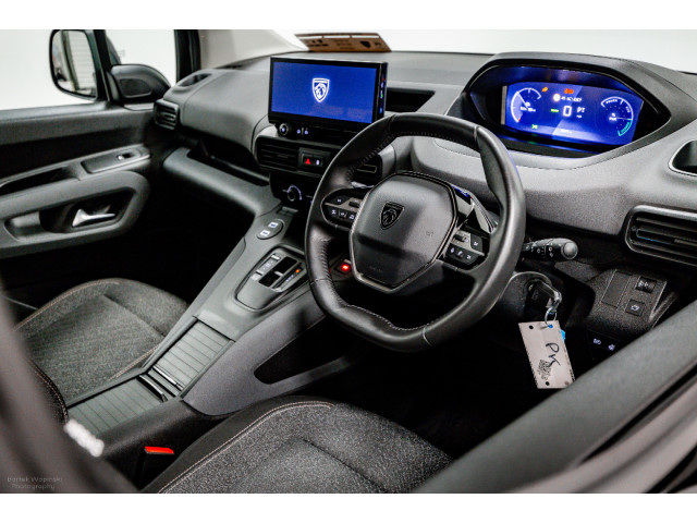 Image for 2025 Peugeot Rifter E-Allure 50kWh LWB Auto 136HP