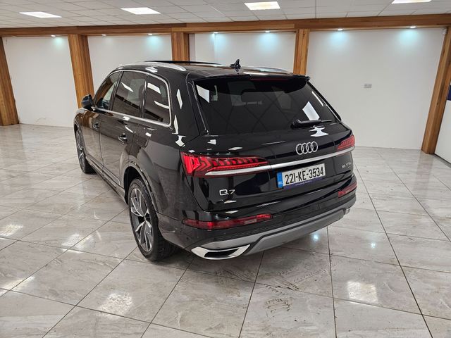 Image for 2022 Audi Q7 PANORAMIC SUNROOF // S LINE