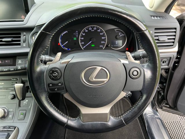 Image for 2017 Lexus CT 200h 1.8 HYBRID // CRUISE CONTROL // 17" ALLOYS // LEATHER HEATED SEATS