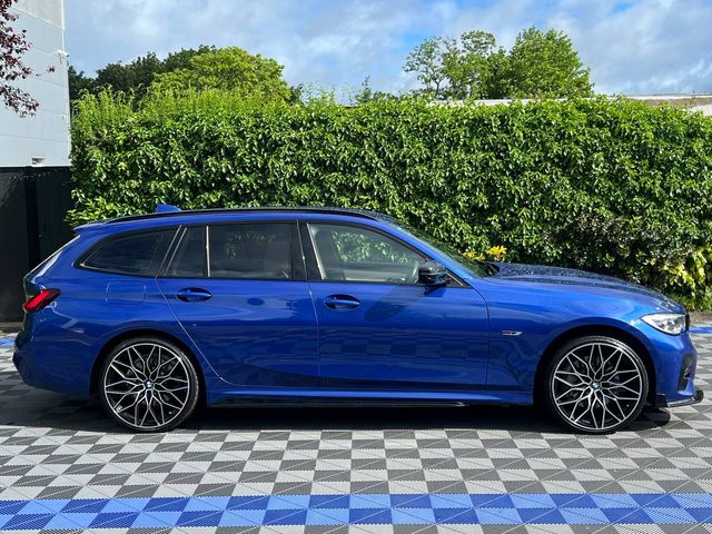 Image for 2022 BMW 3 Series 330e M-SPORT COMPETITION TOURING 2.0 HYBRID // APPLE CARPLAY/ANDROID AUTO // DIGITAL CLUSTER // 20" COMPETITION ALLOYS