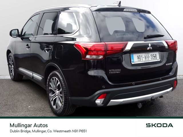 Image for 2019 Mitsubishi Outlander 2.2 DI-D 150PS 6MT 4WD 7-Seater BlackLin