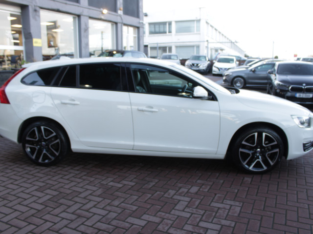 Image for 2017 Volvo V60 2.0D SE LUXURY EDITION 5DR ESTATE AUTO // ONLY 60, 000 KMS // STUNNING CAR IN MINT CONDITION // BUY WITH CONFIDENCE AA AND SIMI APPROVED DEALER 2025 // FINANCE ARRANGED // ALL TRADE INS WELCOME //
