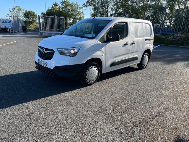Image for 2022 Opel Combo L1h1-1.5 100ps-dsl-6sp-my22 5D